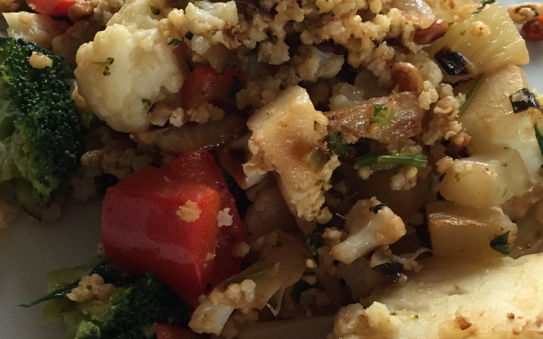 Gemüsepfanne mit Chili und Zitrone