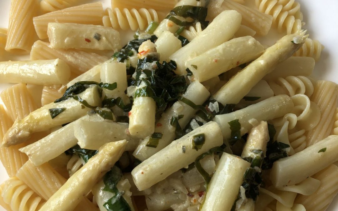 Pasta mit Spargel und Bärlauch