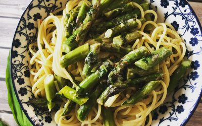 Pasta mit grünem Spargel