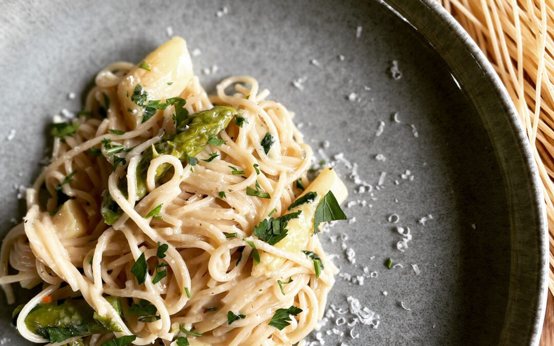 One-Pot-Pasta mit Spargel
